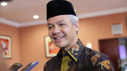 ganjar-pranowo-biografi-tentang-kepemimpinan-dedikasi