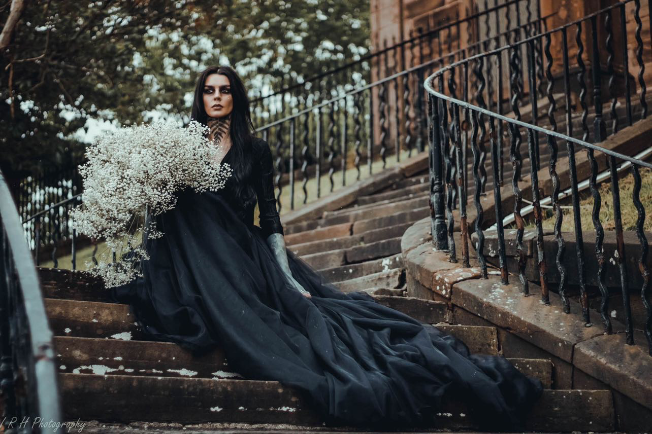 You are currently viewing Black Gown Elegance: Unveil Timeless Sophistication with These Stunning Styles