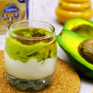 Alpukat dengan Yoghurt: Kombinasi Sehat dan Lezat untuk Sarapan atau Camilan