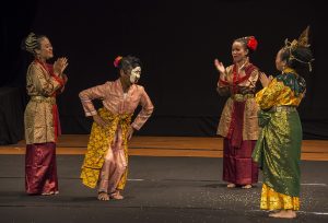 Read more about the article Dramatari Mak Yong: Menyusuri Keindahan Seni Tradisional yang Harus Dilestarikan
