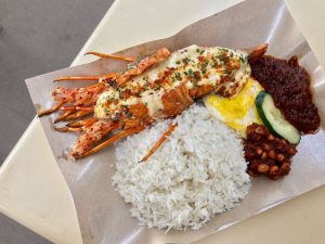 Read more about the article Nasi Lemak Lobster: Sensasi Baru di Lidah, Bukan Sekadar Makanan Biasa