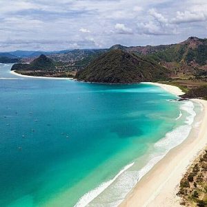 Pantai Selong Belanak: Surga Tersembunyi di Lombok yang Bikin Susah Move On
