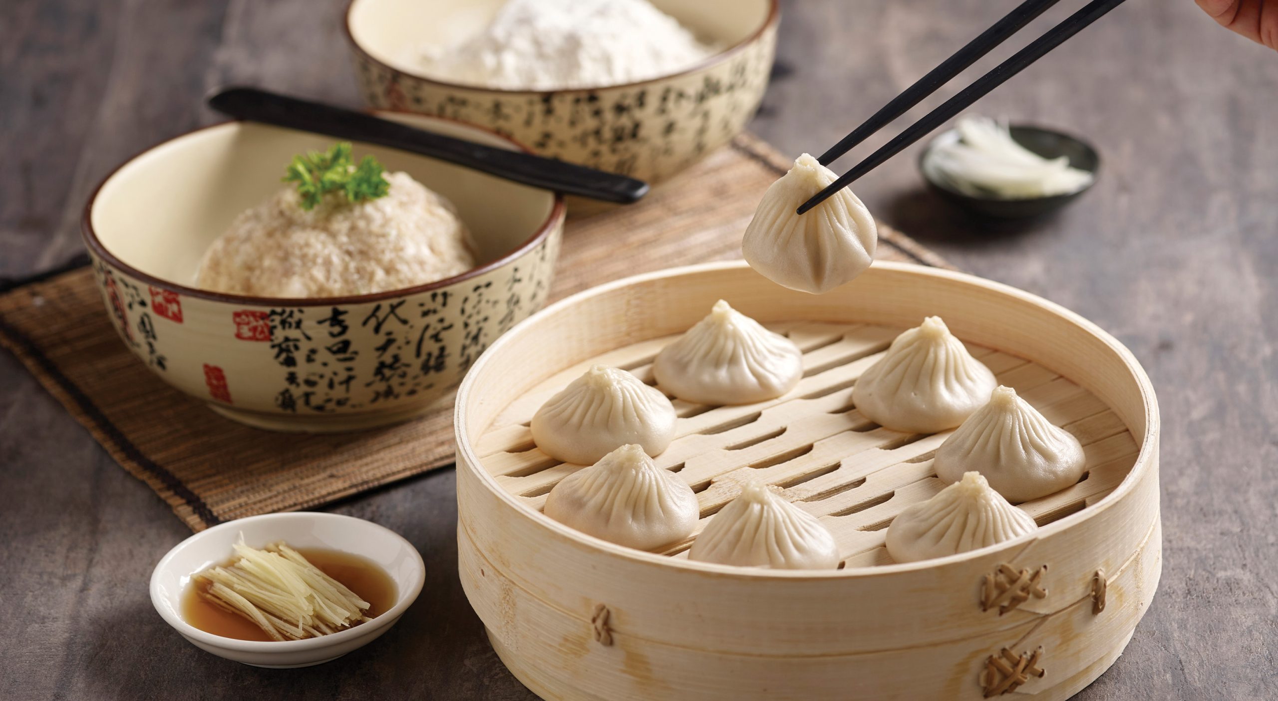 You are currently viewing Xiao Long Bao: Pengalaman Seru Menyelami Lezatnya Si Pangsit Berisi Kuah Ini