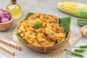 Read more about the article Bakwan Jagung: Camilan Tradisional yang Selalu Bikin Rindu