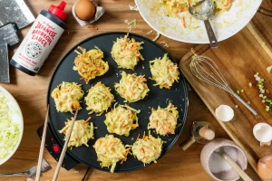 Read more about the article Okonomiyaki: Pancake Gurih Jepang yang Menggoda Selera
