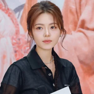 Zhao Jinmai: Aktris Muda Berbakat yang Menjadi Bintang Baru Asia