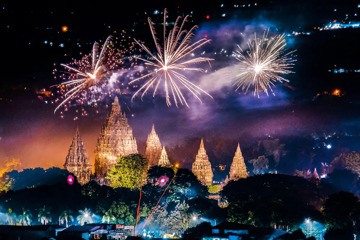 Pesta Tahun Baru Bersama Teman