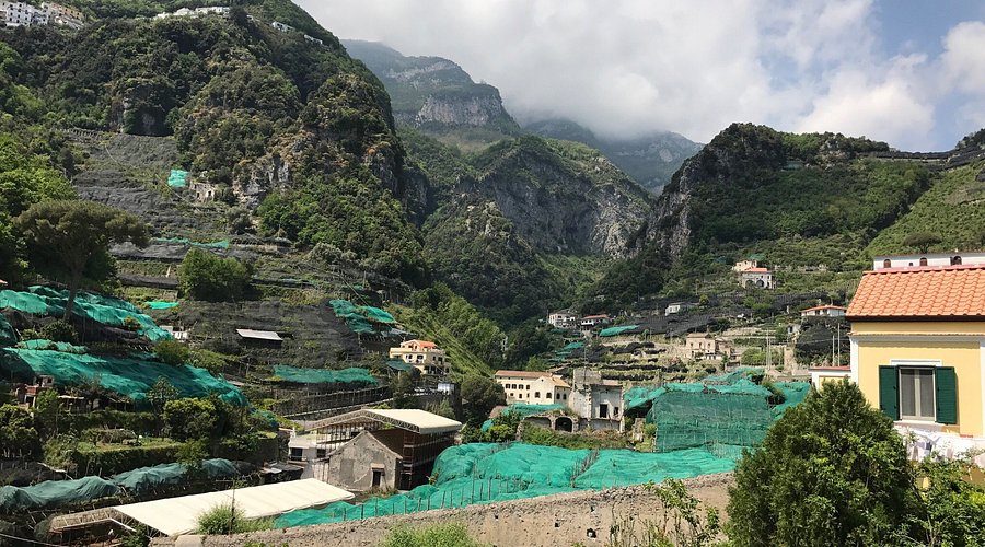 keindahan Valle delle Ferriere