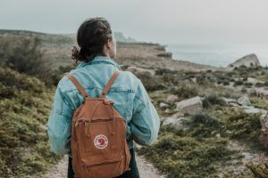 Read more about the article Bedah Kualitas Bahan Fjallraven Kanken Classic yang Ikonik
