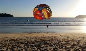 Read more about the article Pantai Cenang, Surga Tropis Favorit di Langkawi