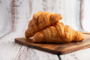 Read more about the article Classic Butter Croissant yang Renyah dan Lumer di Mulut