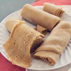 Injera, Roti Tradisional Ethiopia yang Menghadirkan Kehangatan dalam Setiap Suapan