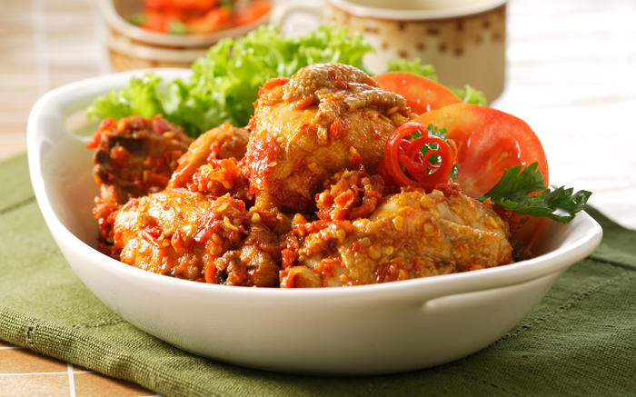 You are currently viewing Rica-rica Ayam Pedas Manis yang Menggoda Selera dan Menghangatkan Momen Makan di Rumah